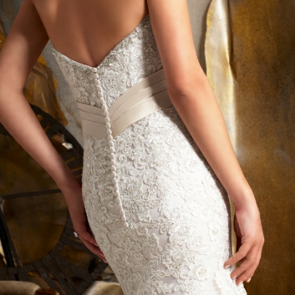 Beautiful Mori Lee Wedding Gown style #1903 - Picture 7 of 7